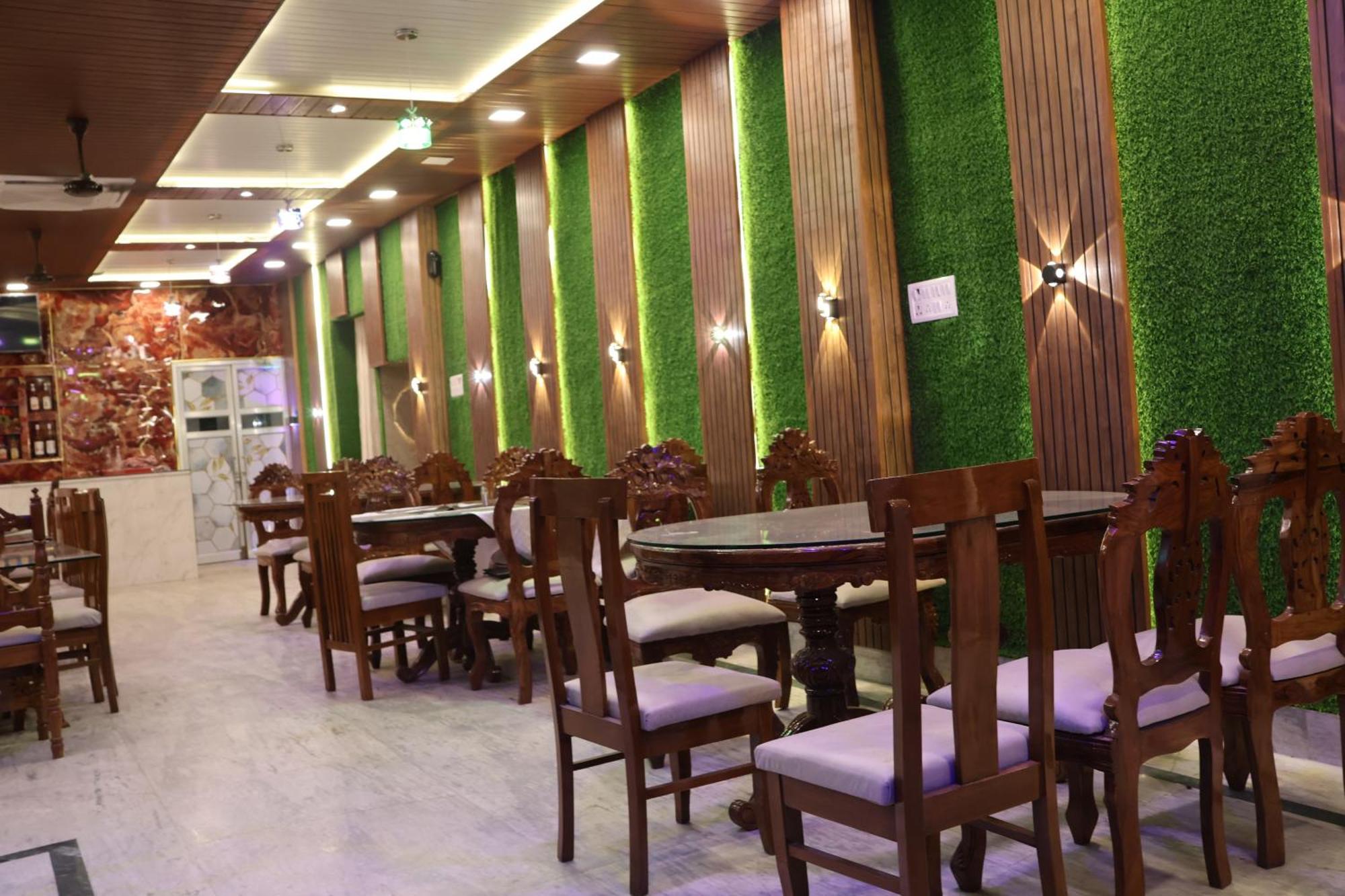 Hotel Maharaja Palace Bhāgalpur エクステリア 写真